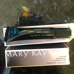 Mary Kay Ivory 1 Concealer